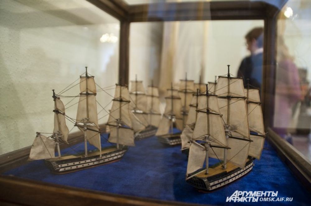На выставке также представлены модели судов флота России.