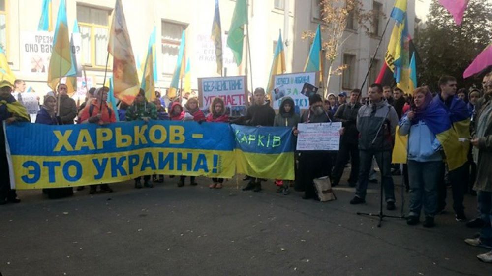 Активисты из Харькова перекрыли Крещатик и требуют отставки Кернеса