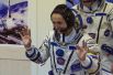 На открытии Зимних Олимпийских игр в Сочи Серова в составе группы космонавтов поднимала флаг Российской Федерации. Это её первая космическая экспедиция.