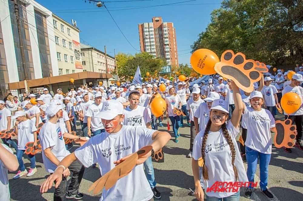 Шествия, по традиции, берёт начало от Покровского парка.