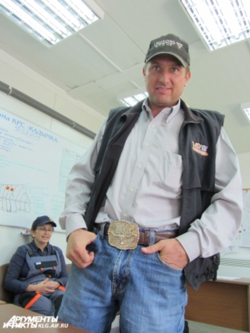 «Чемпионский» пояс с чеканной пряжкой - награда за победу в одном из многочисленных родео.