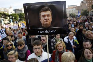 Шествие против Януковича в 2013 г.