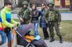 В течение всего дня 16 марта на территории Крыма чувствовалось некоторое напряжение, вызванное ожиданием провокаций, направленных на срыв волеизъявления граждан. Но голосование прошло спокойно, вомногом благодаря «вежливым людям».