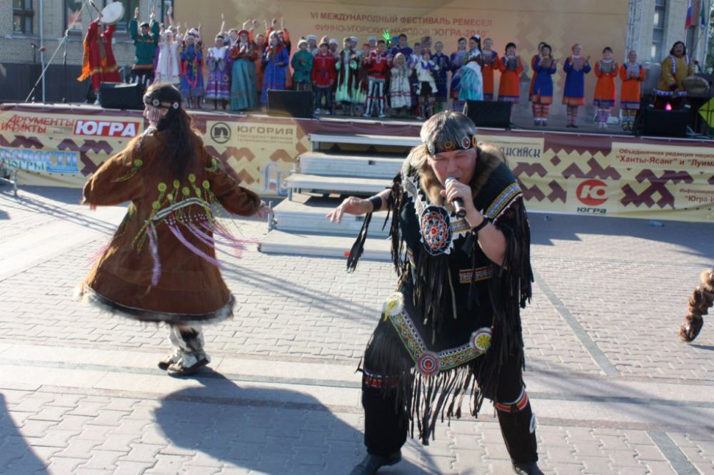 Увидели шуточные танцы народов Камчатки и Чукотки...