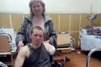 В Саше Семёнову из Челябинска приехала мама.