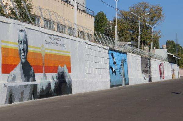 Общая площадь работ граффити-художников 400 метров.