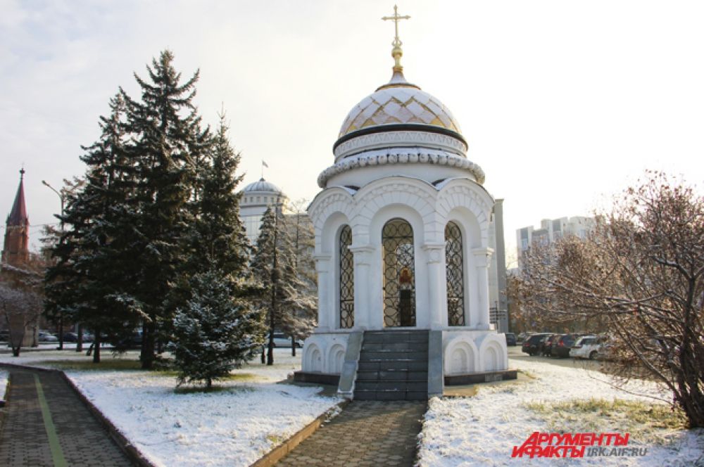 17 атмосферных фотографий с первым снегом в Иркутске.