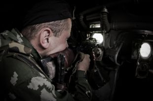 Украинские военные на Донбассе