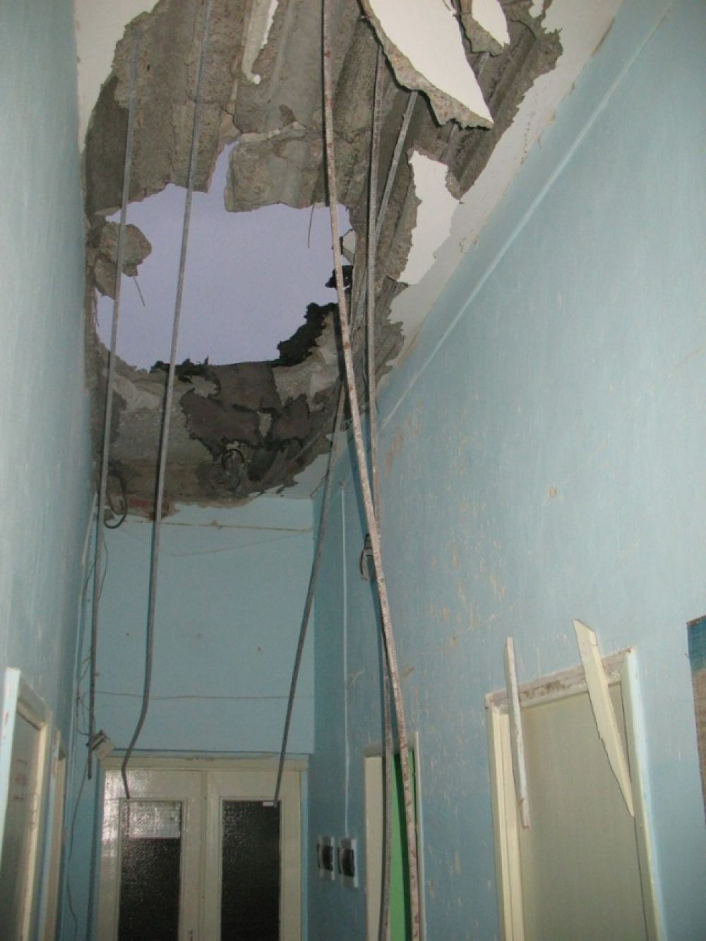 Обстрел школы в Донецке