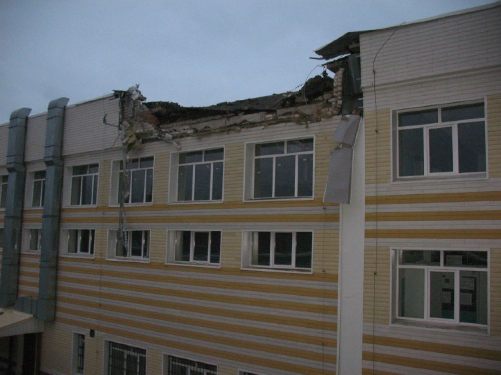 Обстрел школы в Донецке
