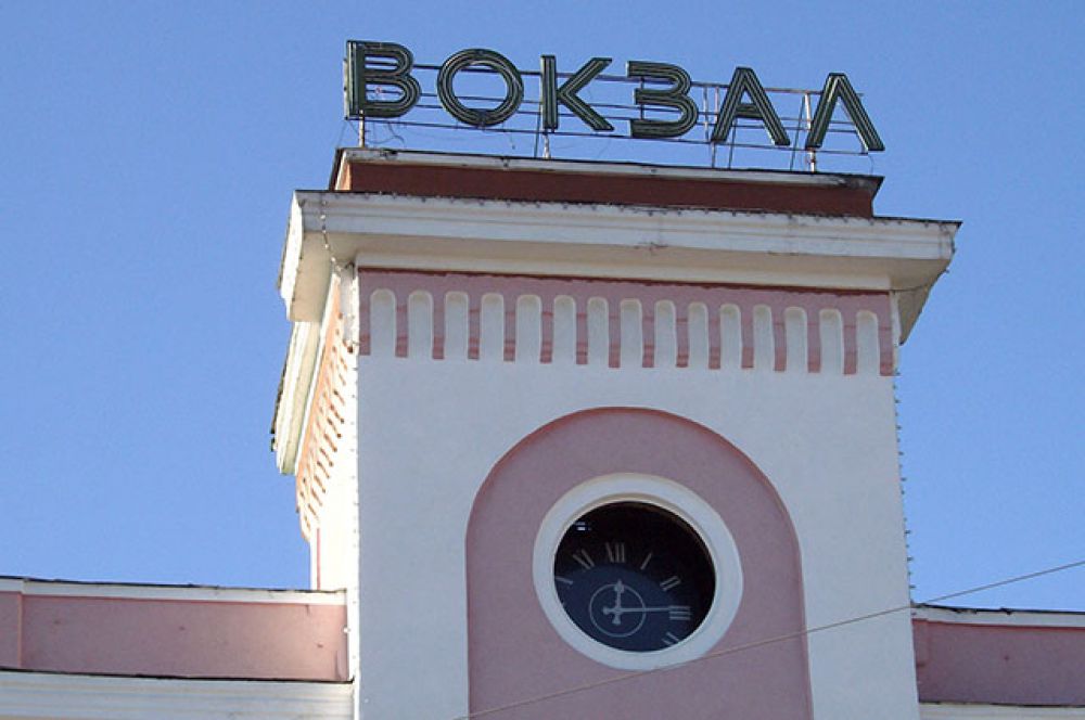 Куранты ж/д вокзала ждут своего часовщика