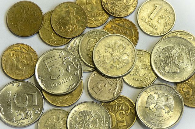 Запрлату иркутянка получила монетами от 5 копеек до 10 рублей.