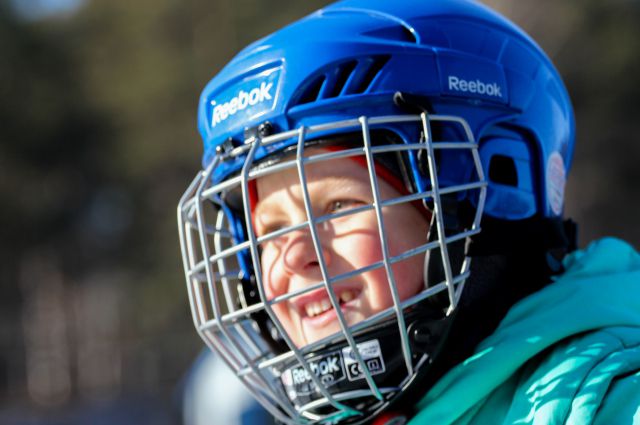 Начинать карьеру хоккеиста нужно в 6-летнем возрасте, уверены тренеры.