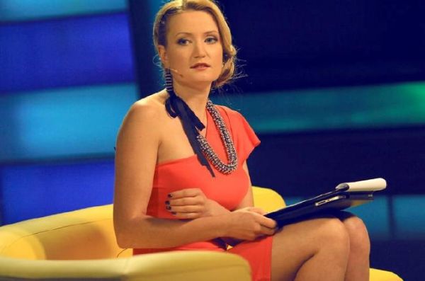 Екатерина Тарута – дочь бывшего донецкого губернатора, президента ФК «Металлург» Сергея Таруты, несколько лет работала ведущей музыкального канала М1, ведет международный блок программы «Факты» на телеканале ICTV