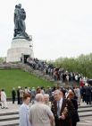 «Воин-освободитель» — монумент в берлинском Трептов-парке. Один из трёх советских военных мемориалов в Берлине. В нем захоронено около 7000 советских воинов, из павших 75 000 при штурме Берлина. Открыт 8 мая 1949 года. Высота — 12 метров. Вес — 70 тонн.