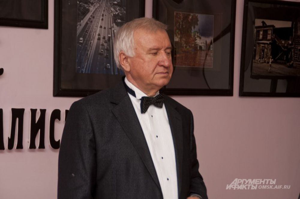 Выставка Владимира Кудринского «Омск: навстречу 300-летию».