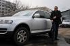 Дядя Жора рассекает на Volkswagen Touareg
