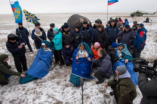 Космонавт европейского космического агентства Александр Герст, российский космонавт Максим Сураев и астронавт НАСА Рид Вайзман.