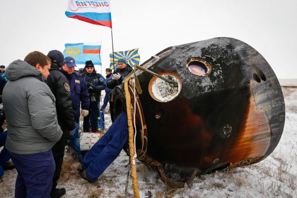 В спускаемом аппарате вместе с экипажем с МКС на Землю прилетело «космическое поколение» мух-дрозофил, выведенных в ходе изучения влияния невесомости на развитие многоклеточных высокоорганизованных организмов. Эти исследования представляют исключительную ценность и послужат освоению дальнего космоса.