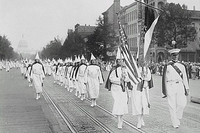 Парад ку-клукс-клана в Вашингтоне в 1928 году