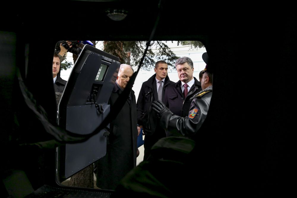 Вручение бронеавтомобилей миссии ОБСЕ в Украине