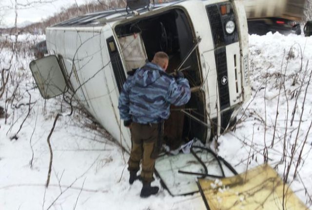 Водителем камчатском. Автобусы на Камчатке. Камчатский автобус Камчатка автобус Камчатка.