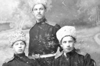 Дмитрий Зубков (справа) - годы службы в царской армии.