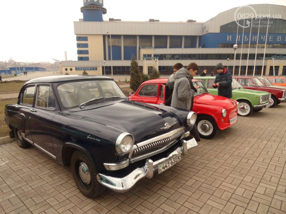 Выставка ретро-авто в Мариуполе