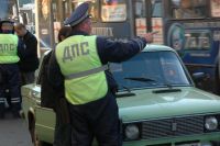 Омские полицейские разыскивают водителя, скрывшегося с места ДТП.