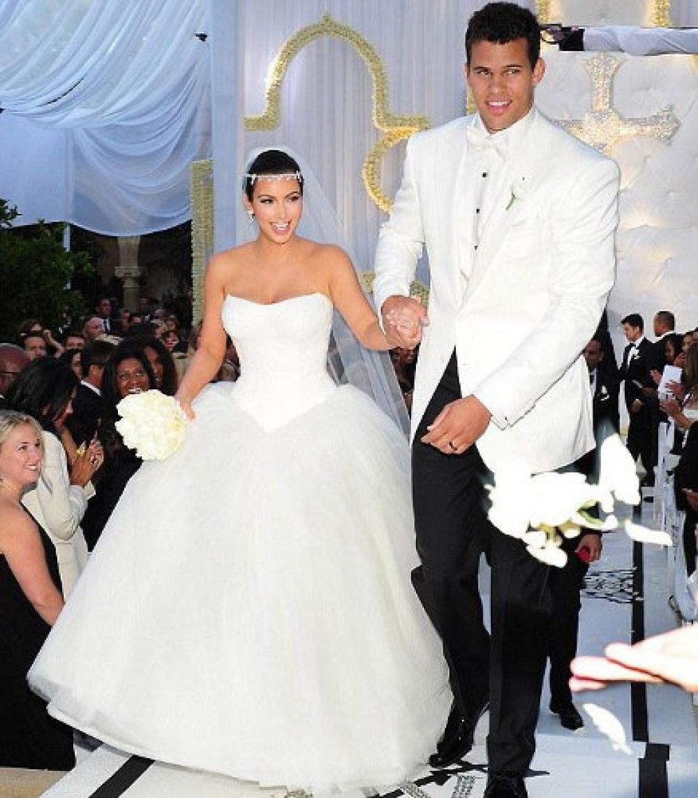 Ким Кардашьян в платье Vera Wang