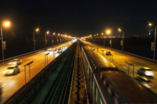Освещенный мост
