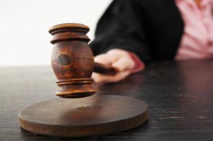 Суд признал омичей виновными в мошенничестве.
