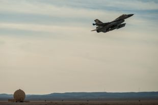 Истребитель F-18