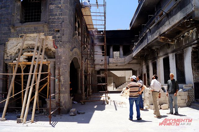 Сирия. Хомс. Работы по восстановлению одного из древнейших христианских храмов Сирии — церкви Пояса Богородицы.