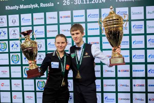 Диана Миронова и Сергей Крыжановский получили именные кубки и денежные призы в размере 450 тысяч рублей.