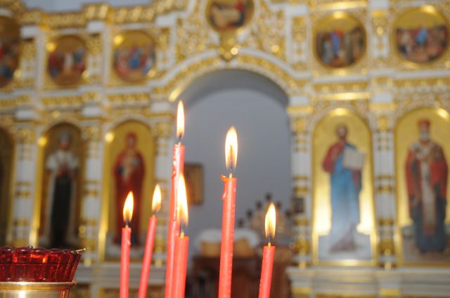 Поклониться святым мощам православные могут в Успенском соборе.