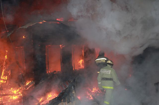 При пожаре в частном доме погибли сын и мать.