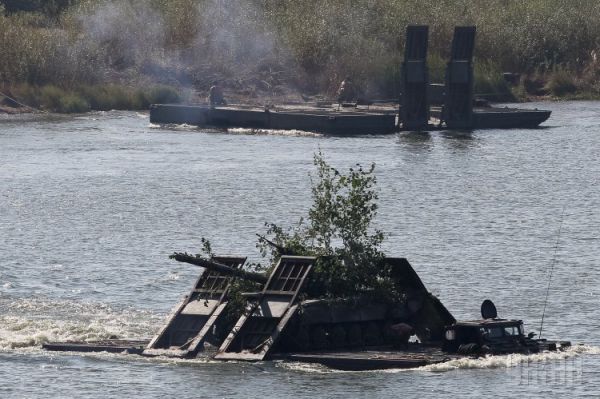 Один из самых сложных вопросов украинской армии – ситуация с Черноморским флотом. Только в 1997 удалось его решить благодаря подписанию специального соглашения с Россией