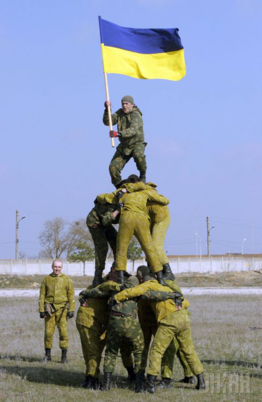 В 2013 году на украинскую армию выделили 0,97% от ВВП. Это 15,2 млрд грн. Впервые за несколько последних лет финансирование Вооруженных сил оказалось меньше показателя 1% ВВП страны
