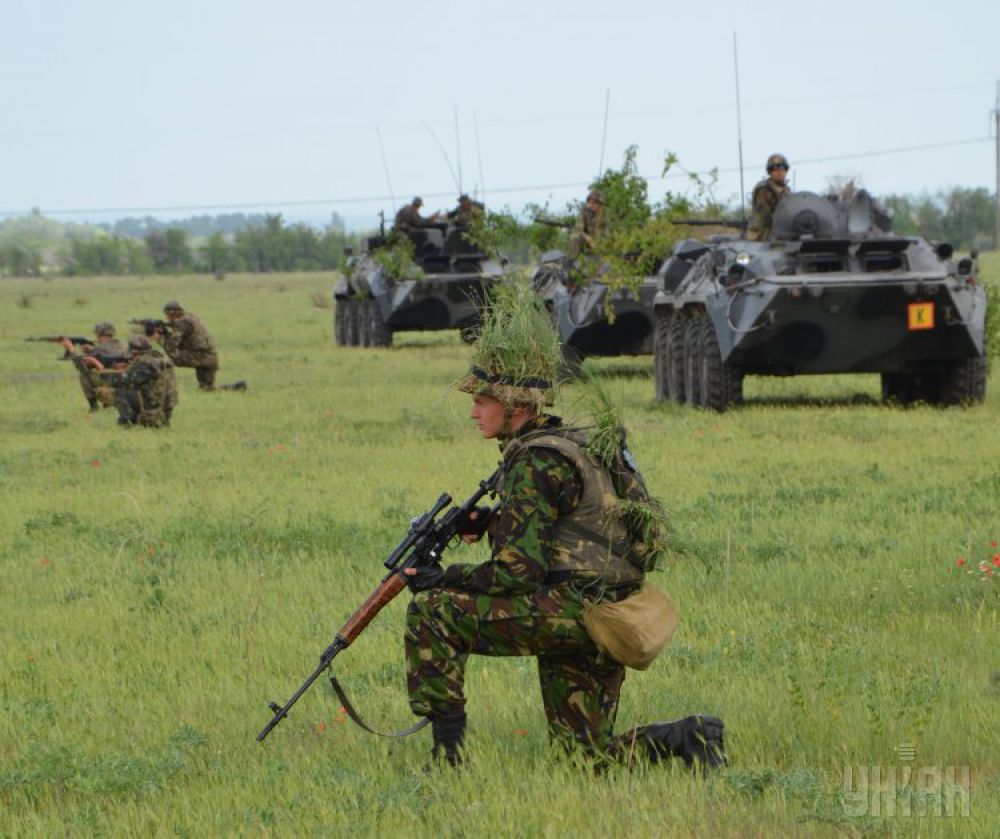 Боевые столкновения на Донбассе унесли жизни почти 1 тыс. украинских военнослужащих. В это число вошли и бойцы Нацгвардии, и пограничники, и добровольцы, и правоохранители, и контрактники