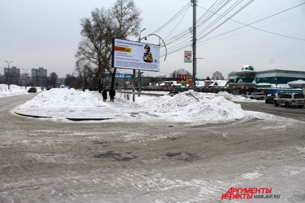 Дорога на углу Фурманова и Суворова. Одно из мест для экстремального вождения