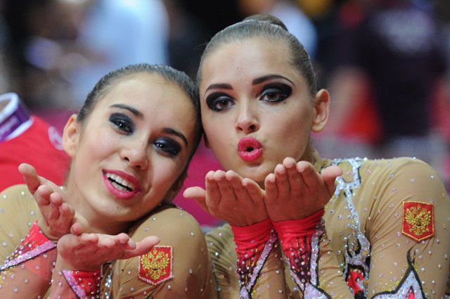 Российские гимнастки Алина Макаренко и Каролина Севастьянова.