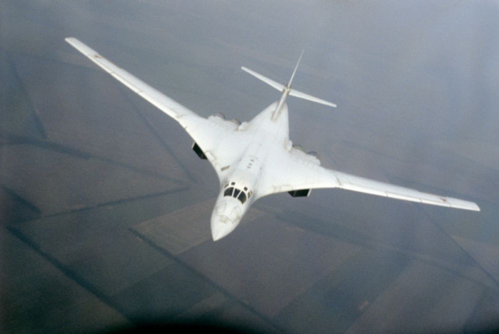 Стоимость Ту-160 по состоянию на 1993 год составляет 250 миллионов долларов США.