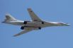 Максимальная скорость полета Ту-160 - 2 220 км/ч, а дальность полета без дозаправки - 12 300 км. 