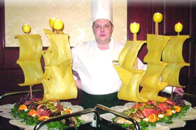 Фрегат под сырными парусами в исполнении шеф-повара «Борщецкого».