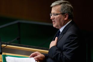 Бронислав Коморовский
