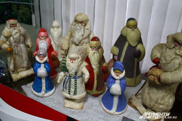 Коллекция Дедов Морозов. Начиная от 1956-го года и заканчивая 1980-ми.