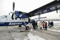 Идёт посадка не первый рейс самолёта DHC-6.