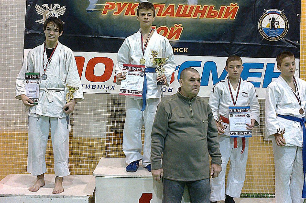 Денис Улисков занял 1 место в категории "14-15 лет, 46 кг"