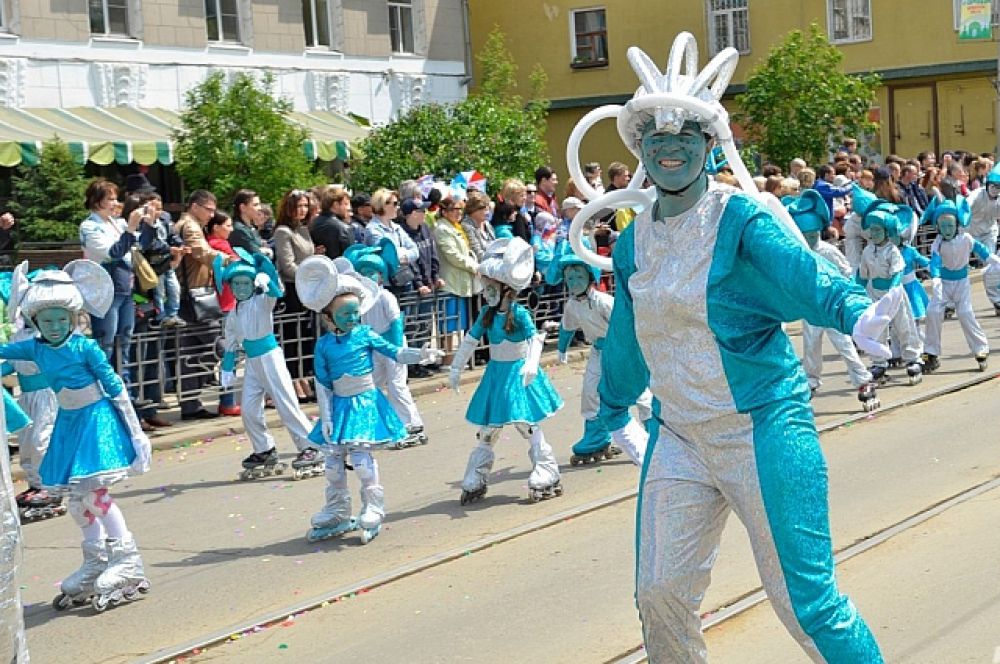 Очередной иркутский карнавал собрал тысячи горожан: http://www.irk.aif.ru/society/1187346